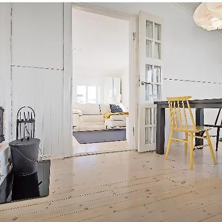 Tunnelmallinen Saunallinen Ullakkohuoneisto Ravintola Sampon Ylaekerrassa 쿠오피오