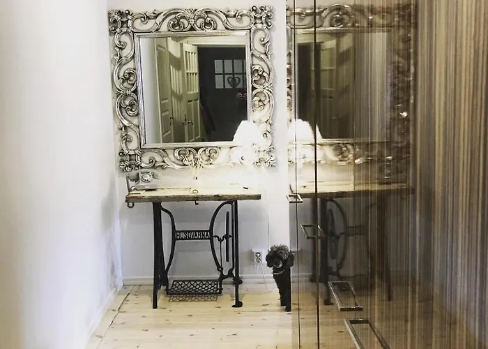 Tunnelmallinen Saunallinen Ullakkohuoneisto Ravintola Sampon Ylaekerrassa