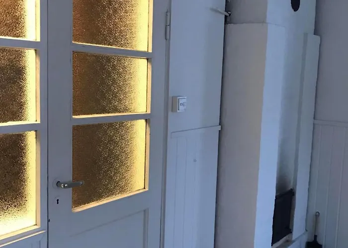 Tunnelmallinen Saunallinen Ullakkohuoneisto Ravintola Sampon Ylaekerrassa *